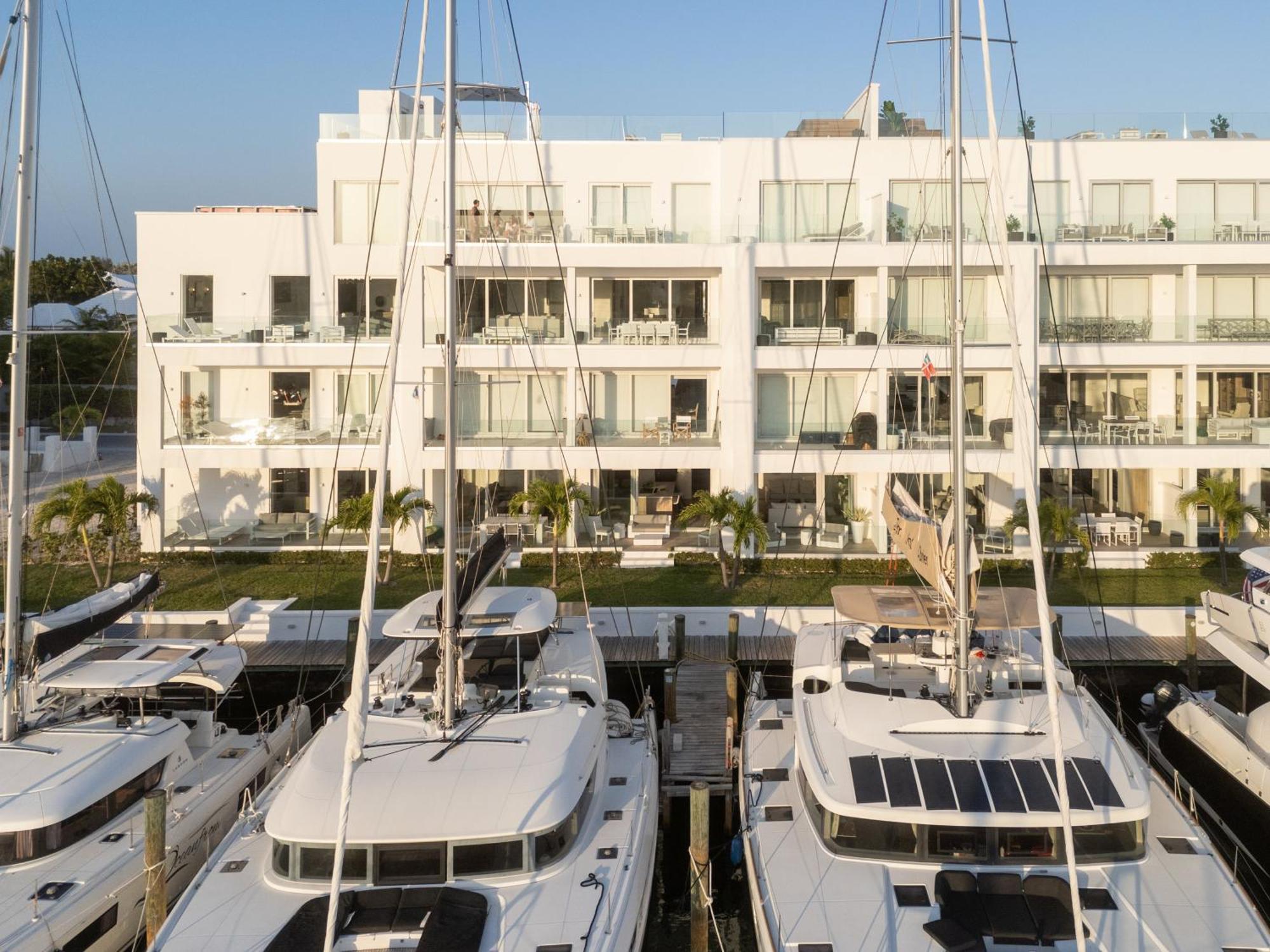 Palm Cay Marina And Resort Нассау Экстерьер фото